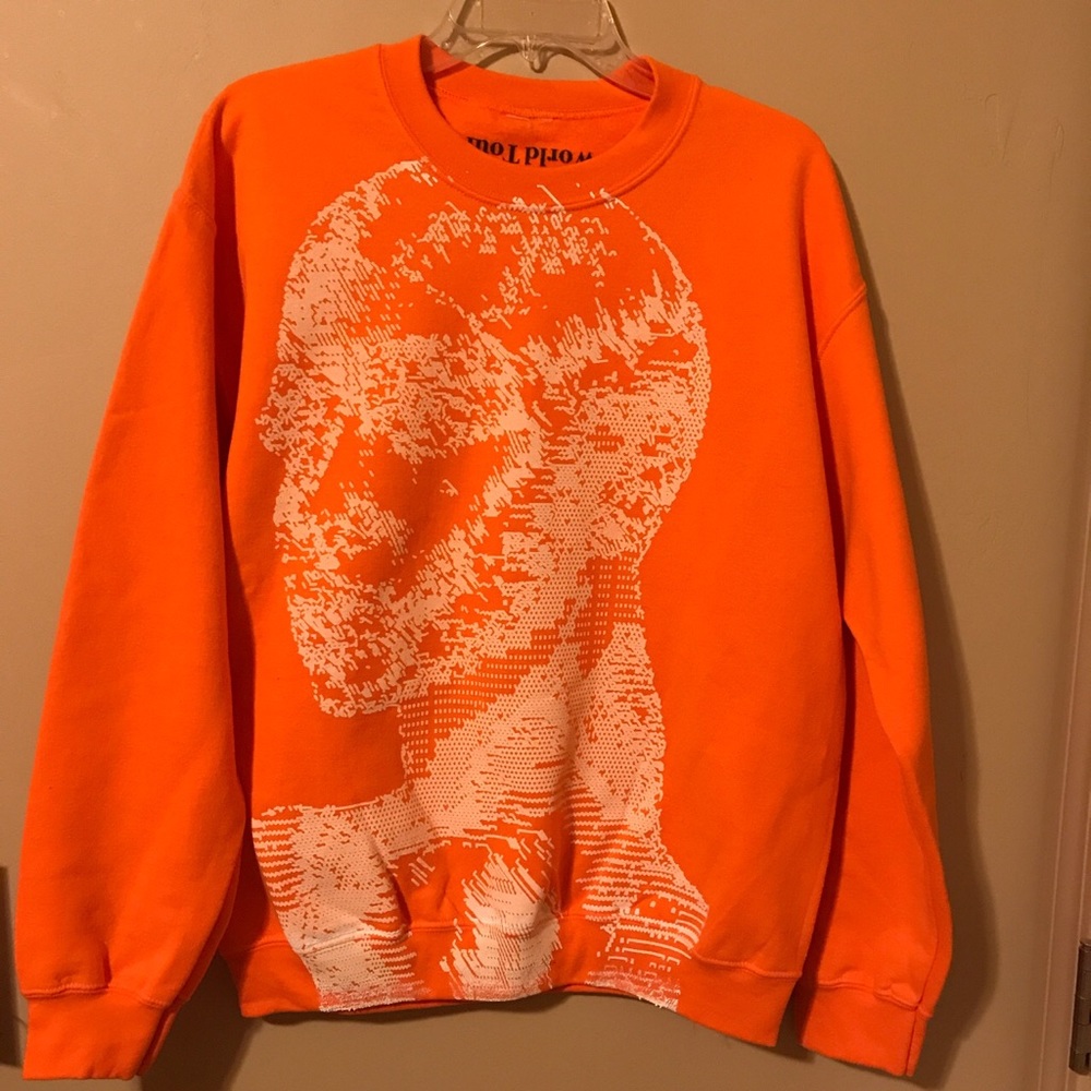 SOLD!! Ariana Grande Crewneck Pixel Silhouette